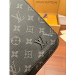 Louis Vuitton's exclusive debut model: M46255 Super Enhanced Edition